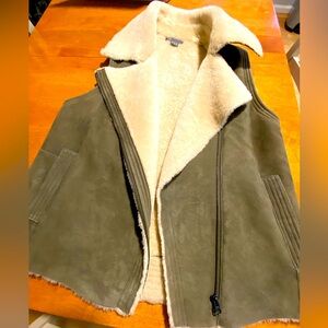 Vince shearling lamb suede vest with real wool - M